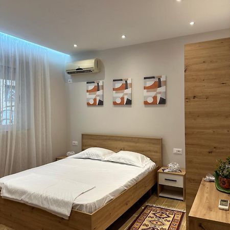 Tirana Home Bagian luar foto