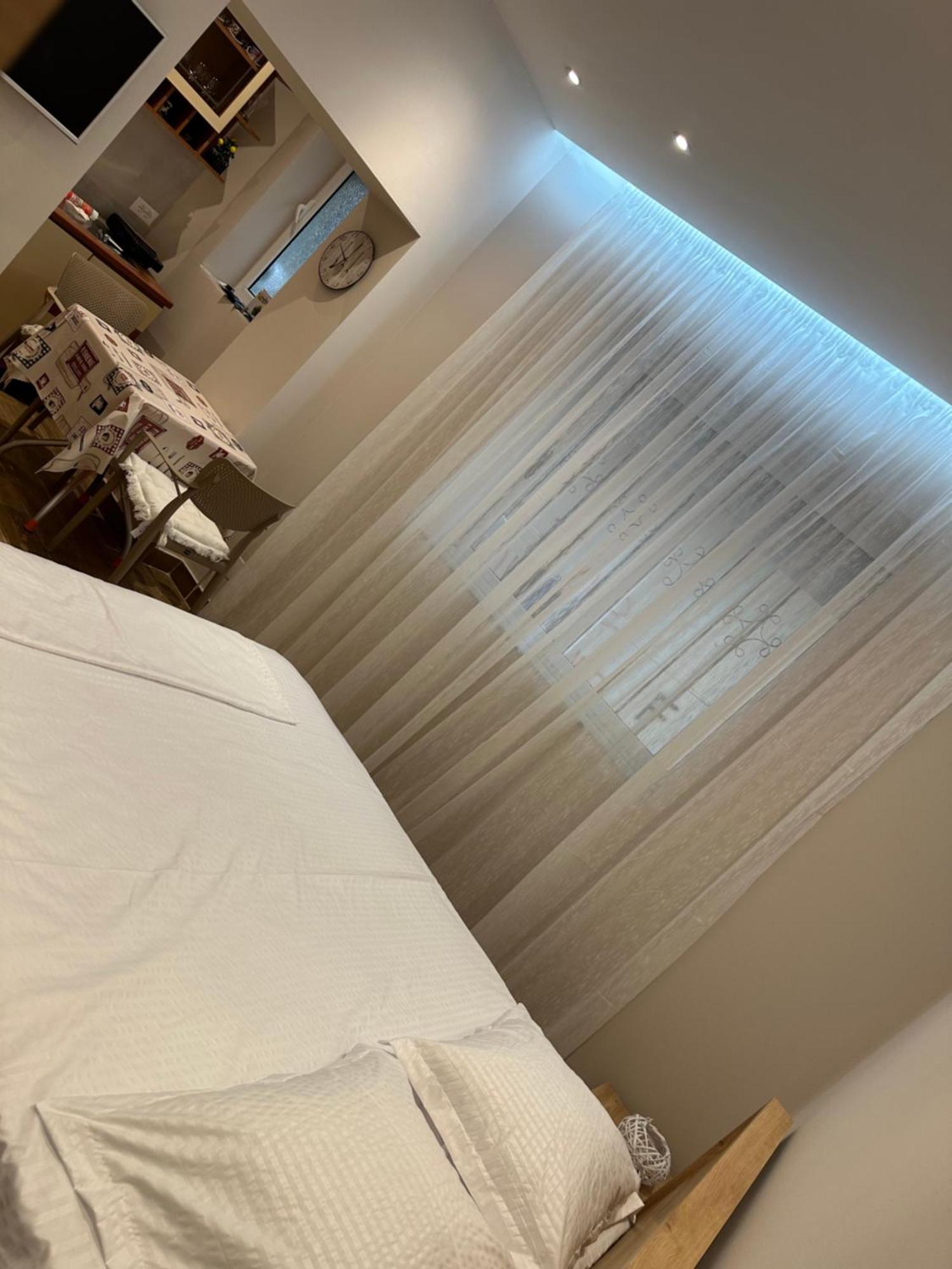 Tirana Home Bagian luar foto