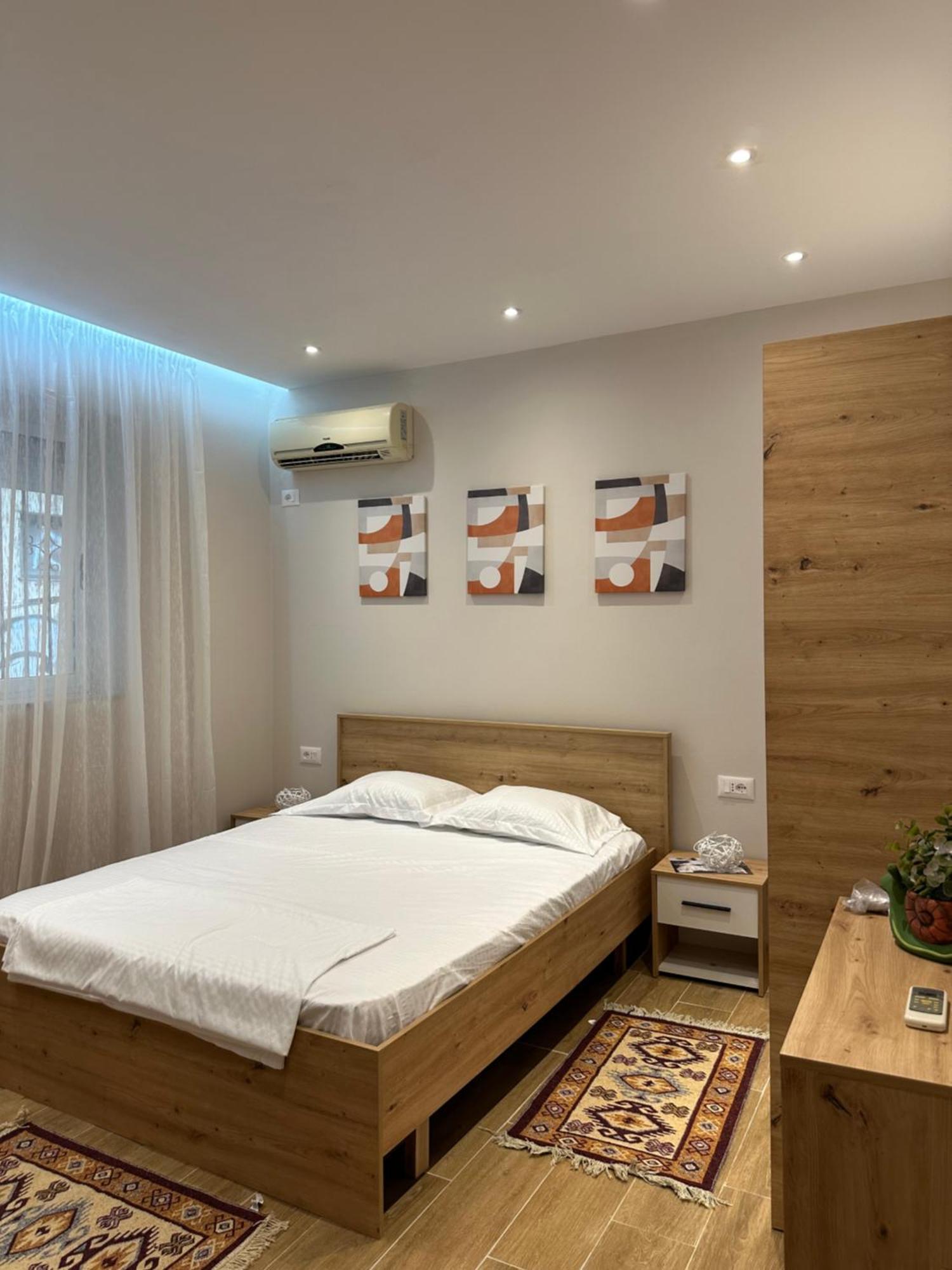 Tirana Home Bagian luar foto